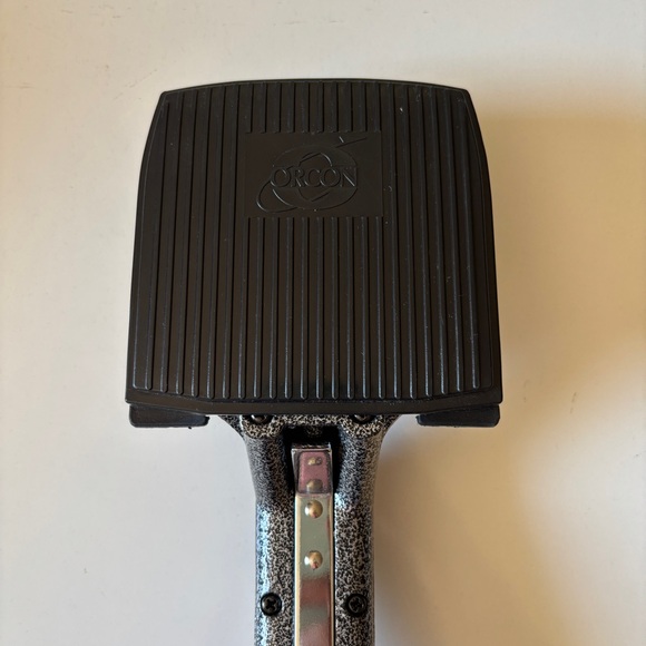 Orcon Carpet Stretcher Knee Kicker with Telescoping Handle in Box - Picture 9 of 14